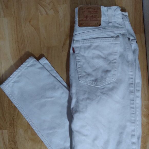 Vintage Levi's 551 Relaxed Tapered Leg White Denim Jeans - Picture 1 of 10